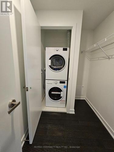 1218 - 28 Ann Street, Mississauga, ON - Indoor Photo Showing Laundry Room