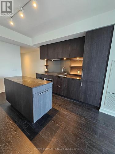 1218 - 28 Ann Street, Mississauga, ON - Indoor Photo Showing Kitchen