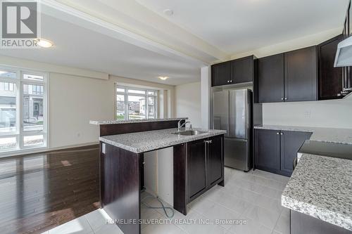 1 Armilia Place, Whitby, ON - Indoor Photo Showing Kitchen