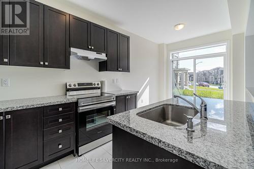 1 Armilia Place, Whitby, ON - Indoor Photo Showing Kitchen