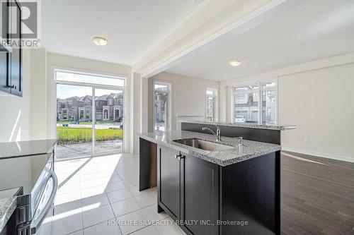 1 Armilia Place, Whitby, ON - Indoor Photo Showing Kitchen