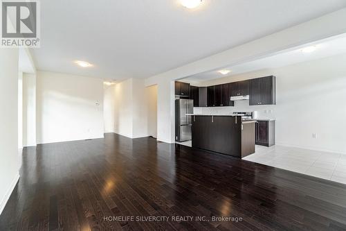 1 Armilia Place, Whitby, ON - Indoor Photo Showing Kitchen