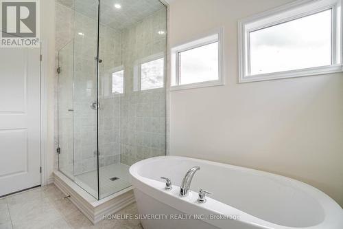 1 Armilia Place, Whitby, ON - Indoor Photo Showing Bathroom