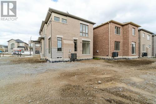 1 Armilia Place, Whitby, ON - Outdoor