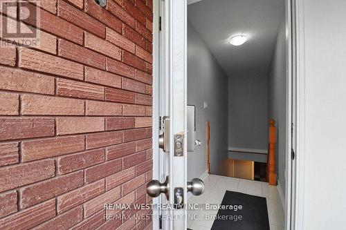 19 Radenhurst Crescent, Barrie, ON - Indoor Photo Showing Other Room