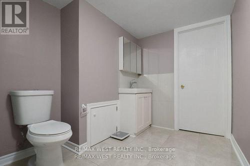 19 Radenhurst Crescent, Barrie, ON - Indoor Photo Showing Bathroom