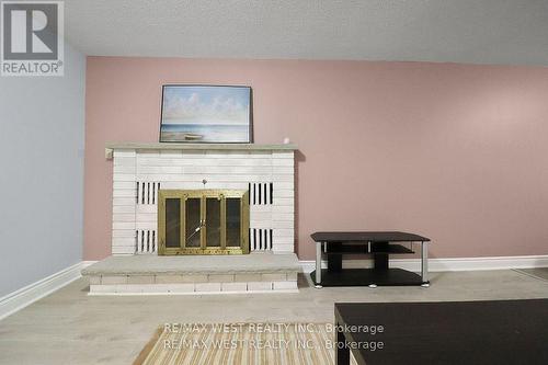 19 Radenhurst Crescent, Barrie, ON - Indoor With Fireplace