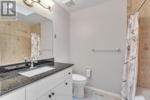 1594 Phillbrook Drive, London, ON - Indoor Photo Showing Bathroom