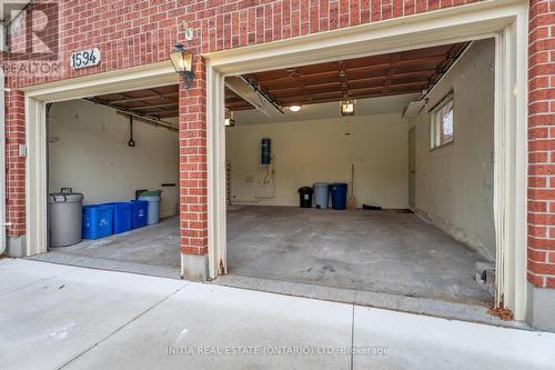 1594 Phillbrook Drive, London, ON -  Photo Showing Garage