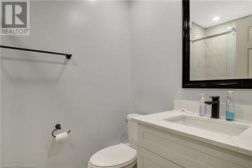 71 Alexander Avenue Unit# Upper, Cambridge, ON - Indoor Photo Showing Bathroom