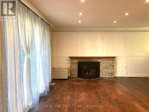 12 Lyndfield Crescent, Brampton, ON - Indoor Photo Showing Living Room With Fireplace