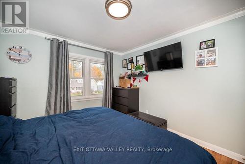 66 Rutherford Avenue, Deep River, ON - Indoor Photo Showing Bedroom