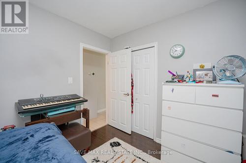 51 Almond Road, London, ON - Indoor Photo Showing Bedroom