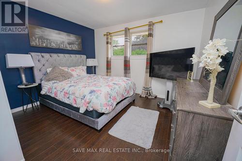 51 Almond Road, London, ON - Indoor Photo Showing Bedroom