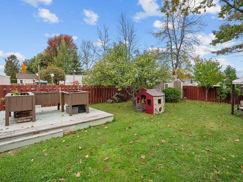 Terrasse - 3145 Place Richelieu, Shawinigan, QC - Outdoor With Backyard