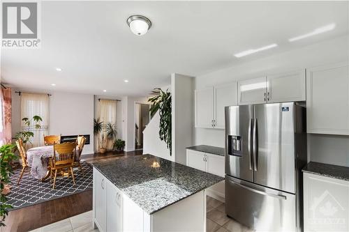 503 Ponthieu Circle, Ottawa, ON - Indoor Photo Showing Kitchen