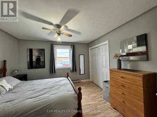 303 Spruce Street S, Timmins (Timmins South - East), ON - Indoor Photo Showing Bedroom