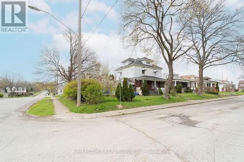 5170 Willmott Street, Niagara Falls, ON - Outdoor