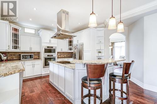 49 Heatherwood Drive, Springwater, ON - Indoor Photo Showing Kitchen With Upgraded Kitchen