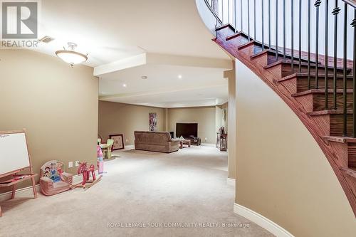 49 Heatherwood Drive, Springwater, ON - Indoor Photo Showing Other Room