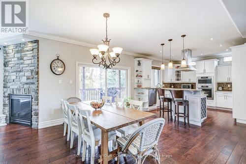 49 Heatherwood Drive, Springwater, ON - Indoor Photo Showing Dining Room