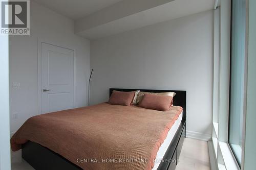 5503 - 8 The Esplanade Street, Toronto, ON - Indoor Photo Showing Bedroom