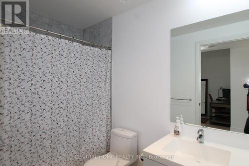 5503 - 8 The Esplanade Street, Toronto, ON - Indoor Photo Showing Bathroom