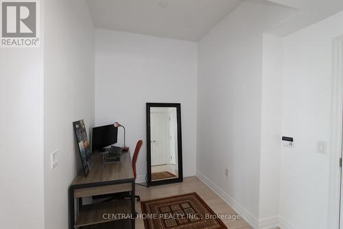 5503 - 8 The Esplanade Street, Toronto, ON - Indoor Photo Showing Other Room