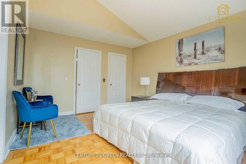 18 Fiddlehead Terrace, Toronto, ON - Indoor Photo Showing Bedroom