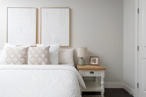 5084 Seon Crescent, Kelowna, BC - Indoor Photo Showing Bedroom