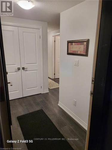 100 - 6705 Cropp Street, Niagara Falls, ON - Indoor Photo Showing Other Room