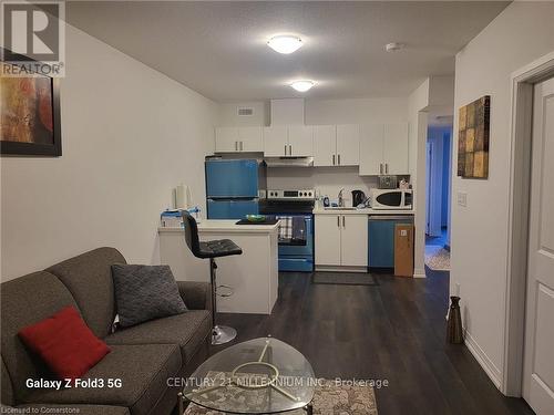 100 - 6705 Cropp Street, Niagara Falls, ON - Indoor Photo Showing Kitchen