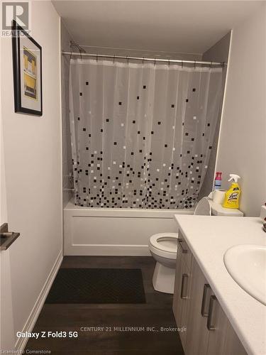 100 - 6705 Cropp Street, Niagara Falls, ON - Indoor Photo Showing Bathroom