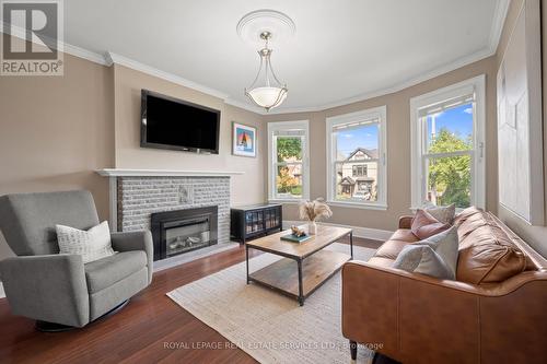 407 Aberdeen Avenue, Hamilton, ON - Indoor Photo Showing Living Room With Fireplace