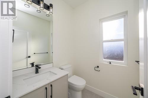 1401 2395 Rowe Street, Prince George, BC - Indoor Photo Showing Bathroom