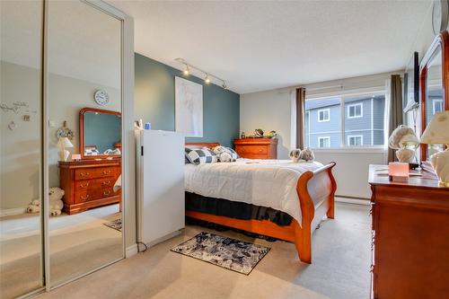 338-495 All Star Court, Kelowna, BC - Indoor Photo Showing Bedroom