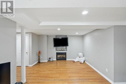 82 Bird Street, Barrie (Edgehill Drive), ON - Indoor With Fireplace