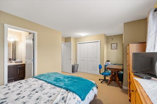 127-440 Hartman Road, Kelowna, BC - Indoor Photo Showing Bedroom