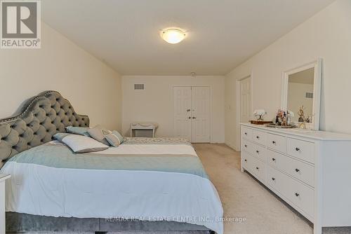 15 Oleary Road, Brampton, ON - Indoor Photo Showing Bedroom