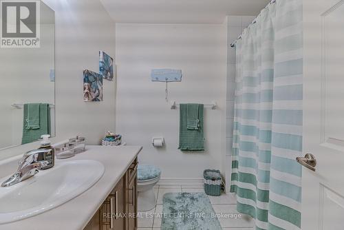 15 Oleary Road, Brampton, ON - Indoor Photo Showing Bathroom