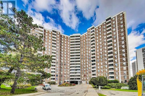 403 - 10 Edgecliff Golfway, Toronto, ON - Outdoor With Facade