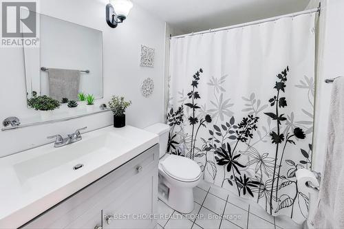 403 - 10 Edgecliff Golfway, Toronto, ON - Indoor Photo Showing Bathroom