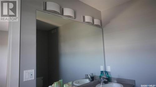 5316 Green Silverberry Drive E, Regina, SK - Indoor Photo Showing Bathroom