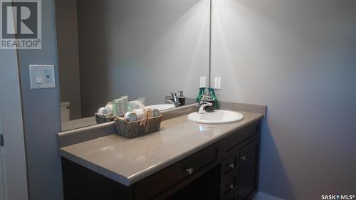 5316 Green Silverberry Drive E, Regina, SK - Indoor Photo Showing Bathroom