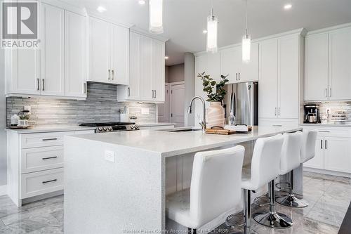 21354 Klondyke Road, Wheatley, ON - Indoor Photo Showing Kitchen With Upgraded Kitchen