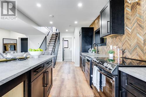 555 Heritage Road, Kingsville, ON - Indoor Photo Showing Kitchen With Upgraded Kitchen