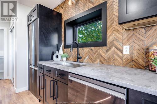 555 Heritage Road, Kingsville, ON - Indoor Photo Showing Kitchen