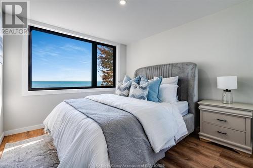 555 Heritage Road, Kingsville, ON - Indoor Photo Showing Bedroom