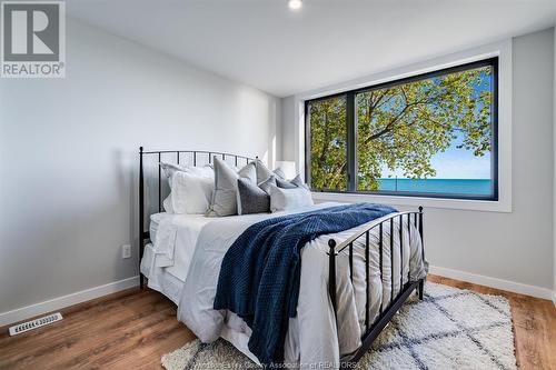 555 Heritage Road, Kingsville, ON - Indoor Photo Showing Bedroom