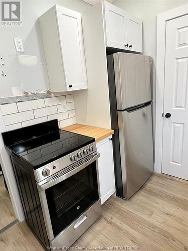 2308 Highland, Windsor, ON - Indoor Photo Showing Kitchen